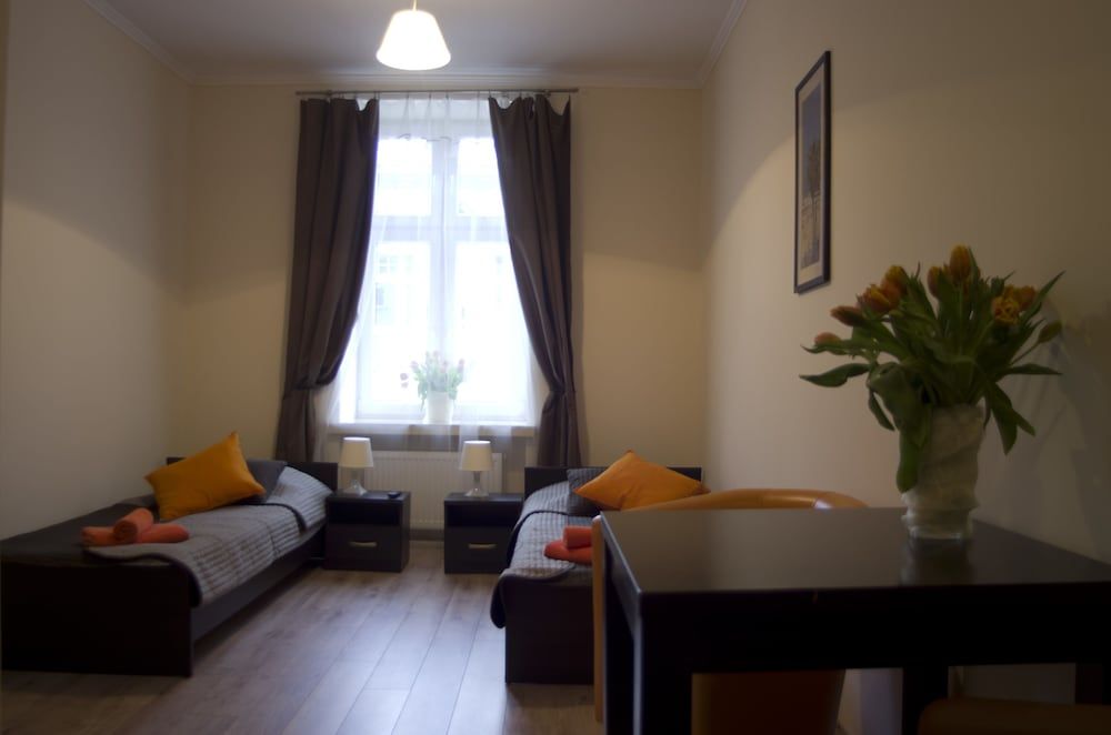 BedRooms Piotrkowska 64 Triple Room, 3 Twin Beds 2