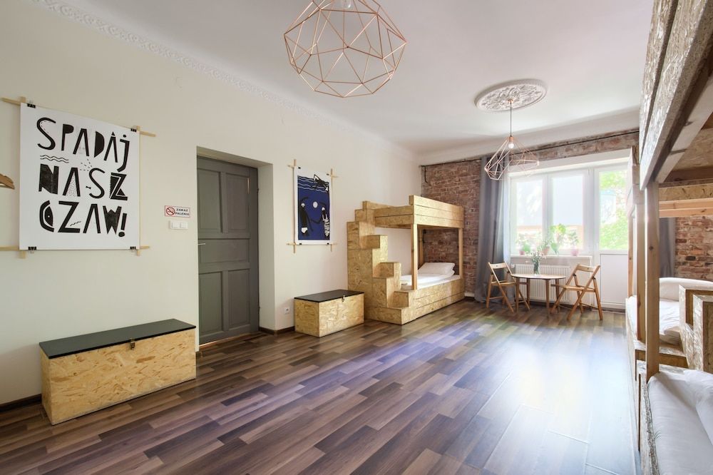 undefined Lull Hostel 3