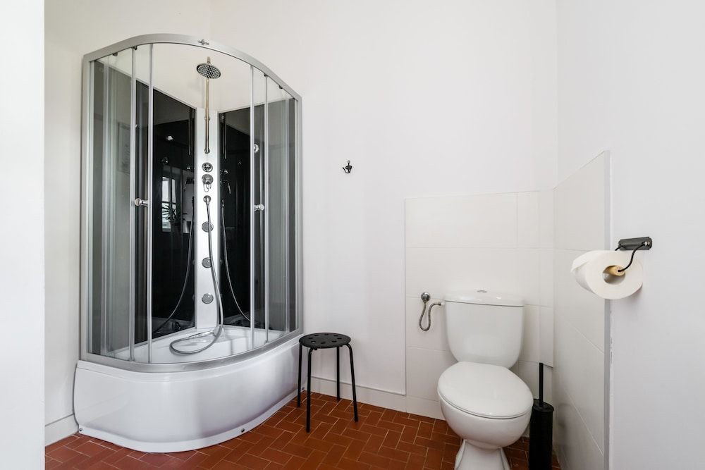 Lull Hostel Double or Twin Room, Shared Bathroom (Ceglany) 3