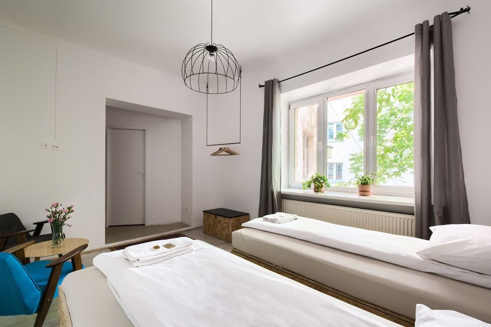 undefined Lull Hostel 10