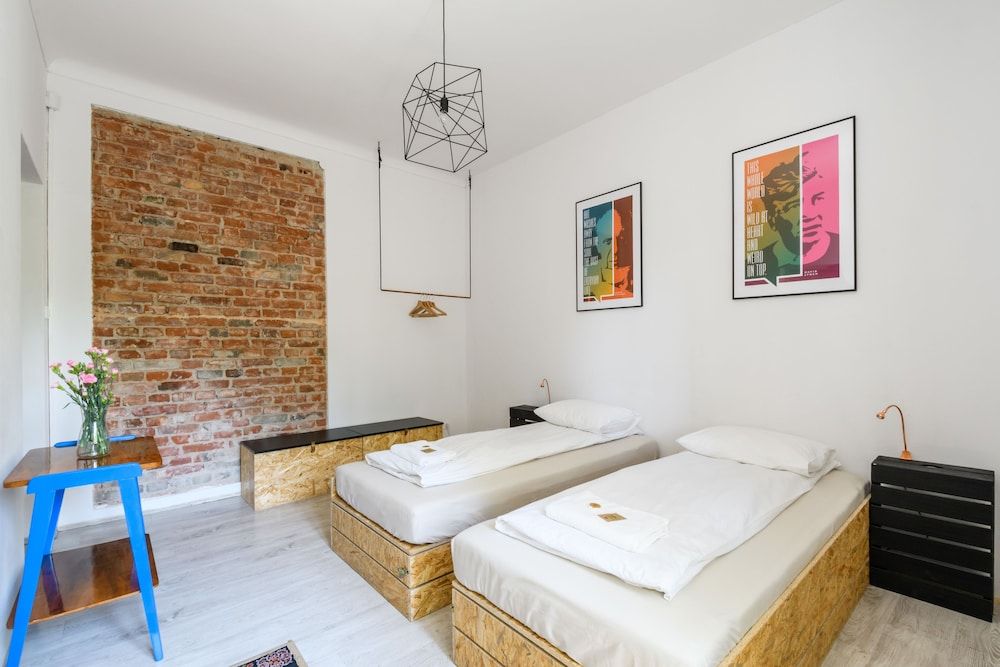 undefined Lull Hostel 5
