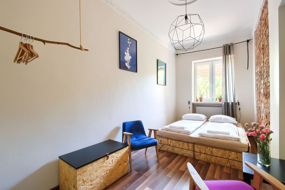 undefined Lull Hostel 2