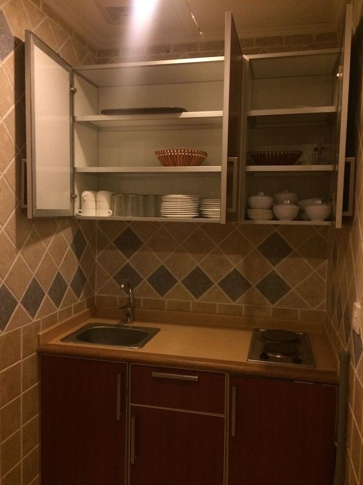 Room Service - Dining