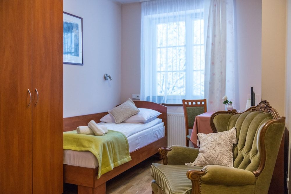 Comfort Single Room, 1 Bedroom (Room #9)