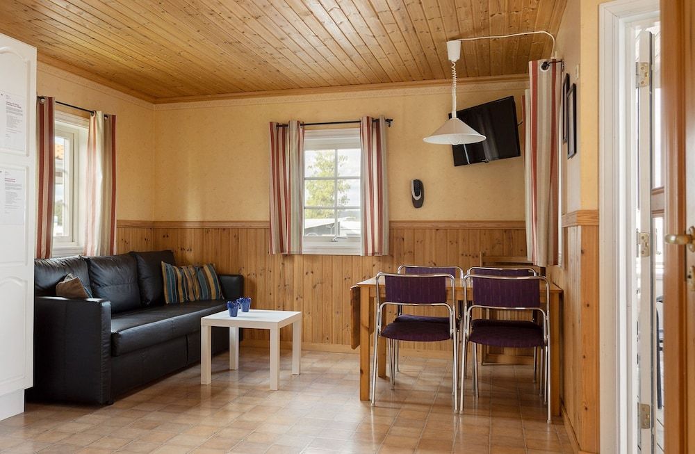 First Camp Sunne Cottage, 2 Bedrooms 4