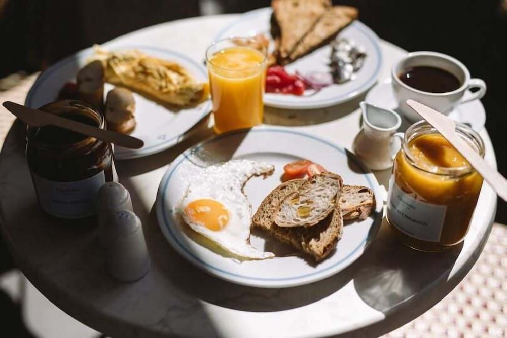 undefined UNIT Centrum deLuX Plac Zbawiciela 8