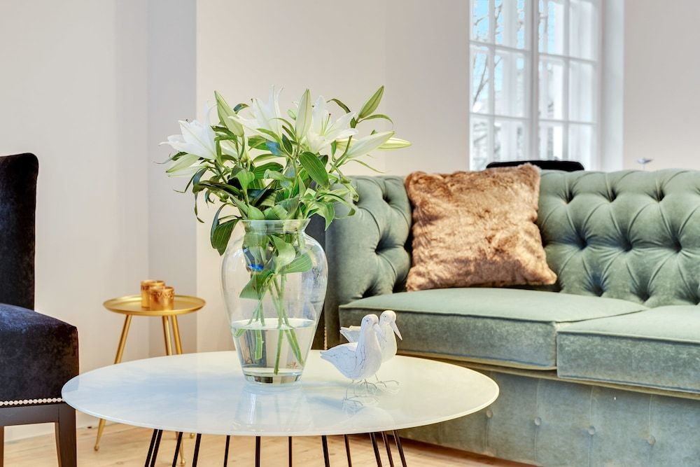 Navy Group - Lion's Castle Exclusive Apartment, 1 Queen Bed with Sofa bed (Dluga 35/2) 9