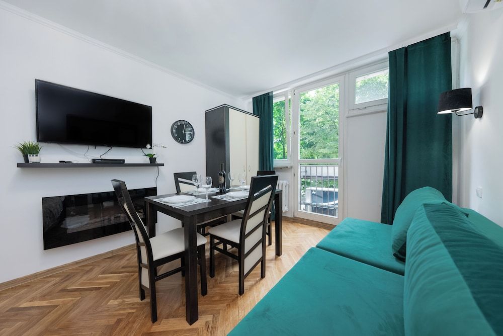 UNIT Short Rent Apartment by Warsaw Metro Station Apartment (max 8 person) 63