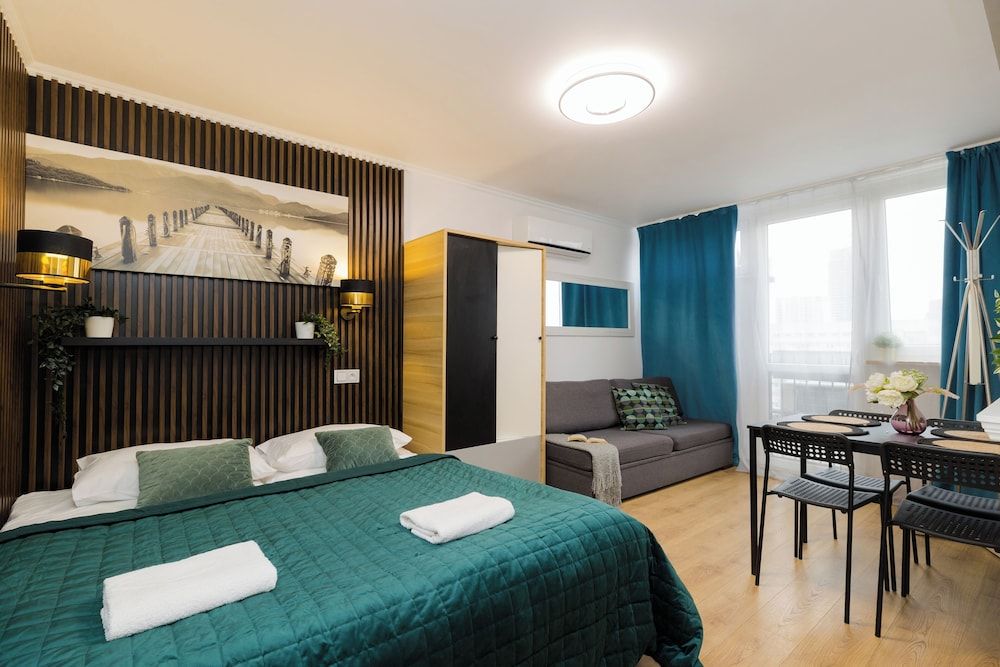 UNIT Short Rent Apartment by Warsaw Metro Station Apartment (max 8 person) 38