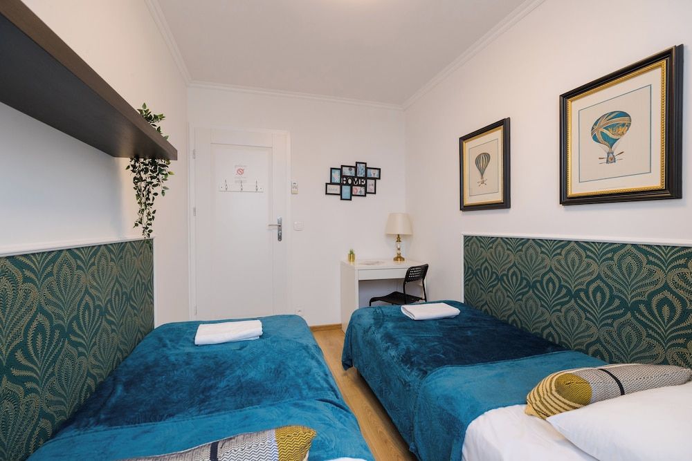 UNIT Short Rent Apartment by Warsaw Metro Station Apartment (max 8 person) 33