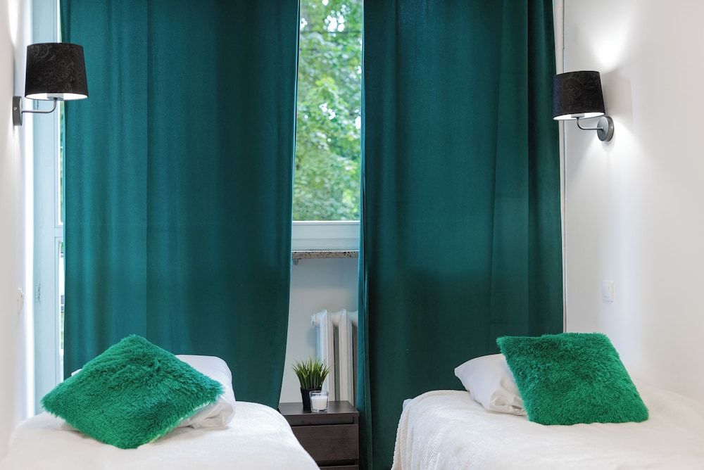 UNIT Short Rent Apartment by Warsaw Metro Station Apartment (max 8 person) 61