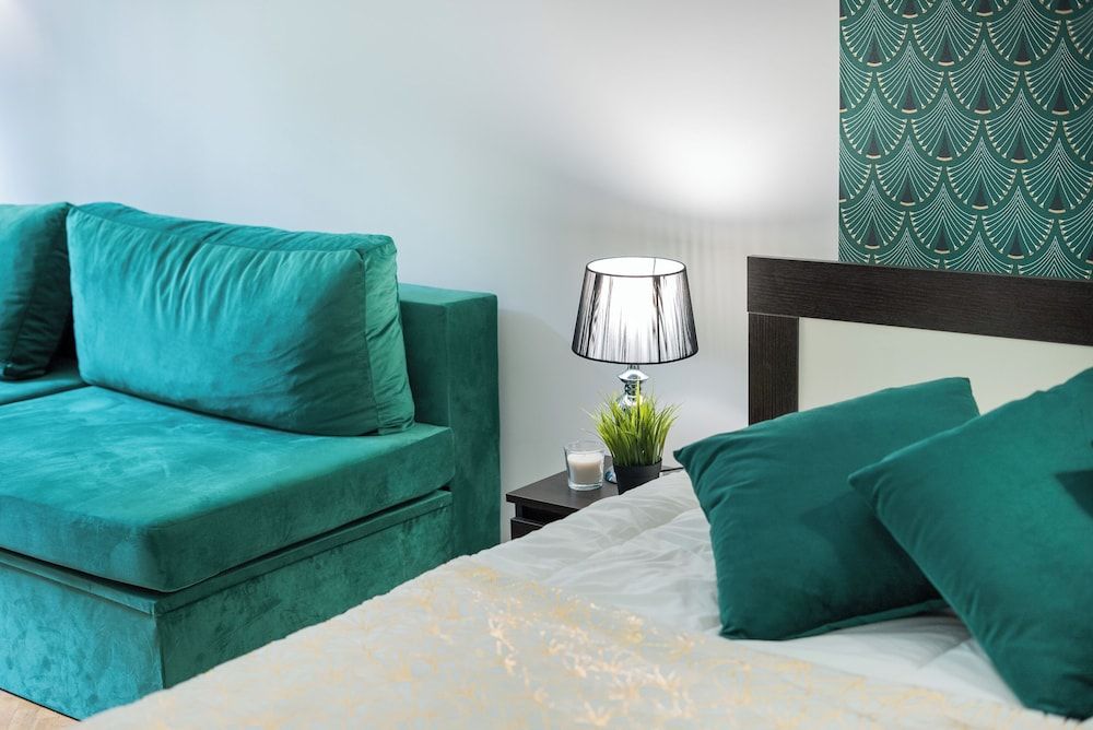 UNIT Short Rent Apartment by Warsaw Metro Station Apartment (max 8 person) 6