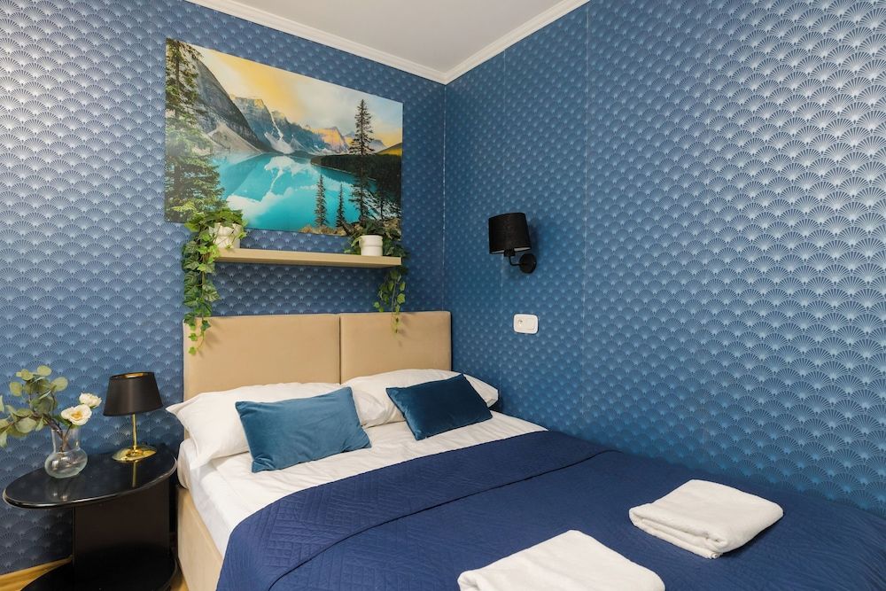 UNIT Short Rent Apartment by Warsaw Metro Station Apartment (max 8 person) 12