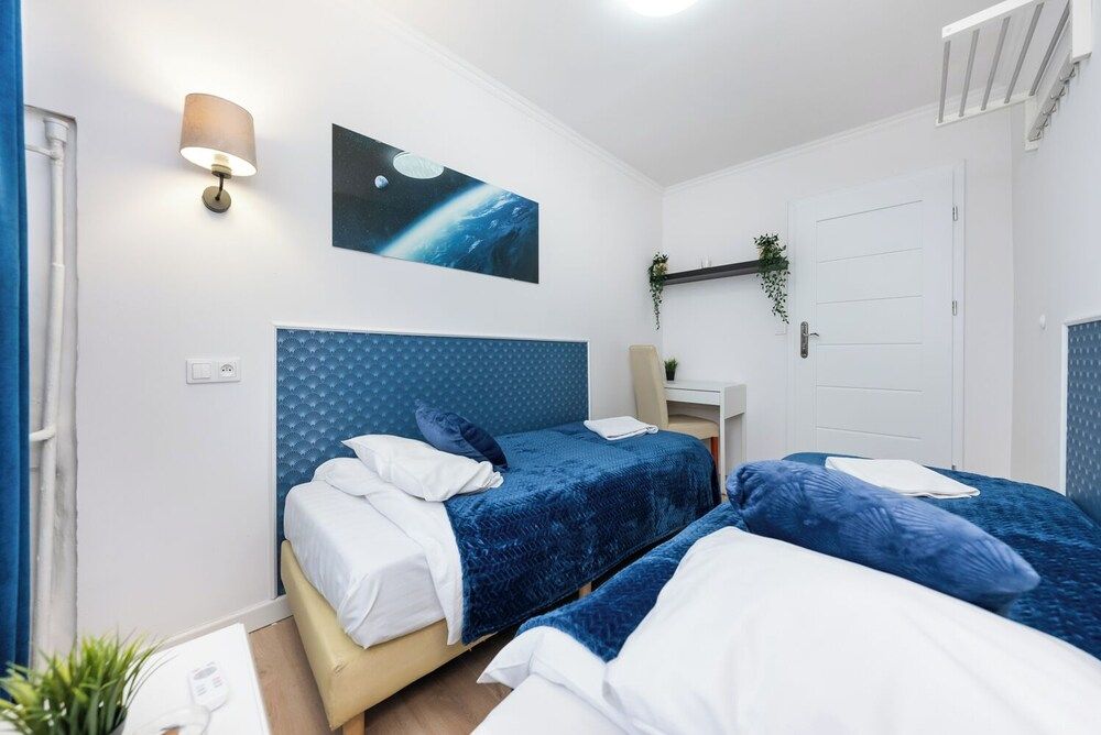 UNIT Short Rent Apartment by Warsaw Metro Station Apartment (max 8 person) 31