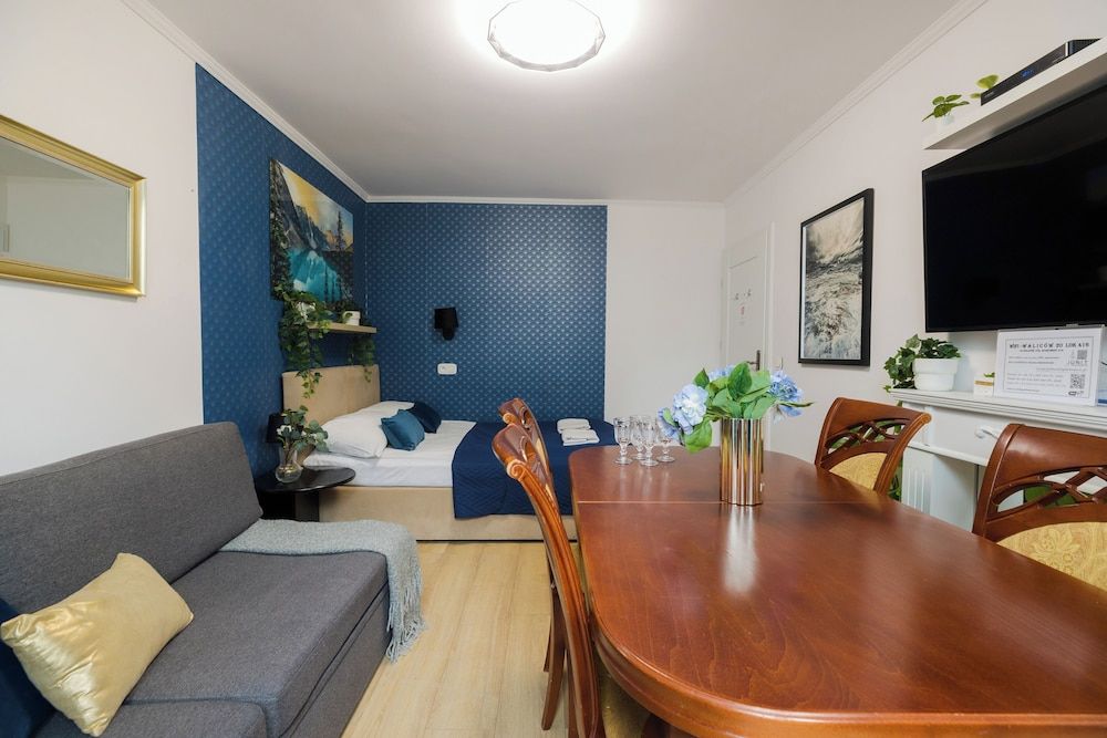 UNIT Short Rent Apartment by Warsaw Metro Station Apartment (max 8 person) 64