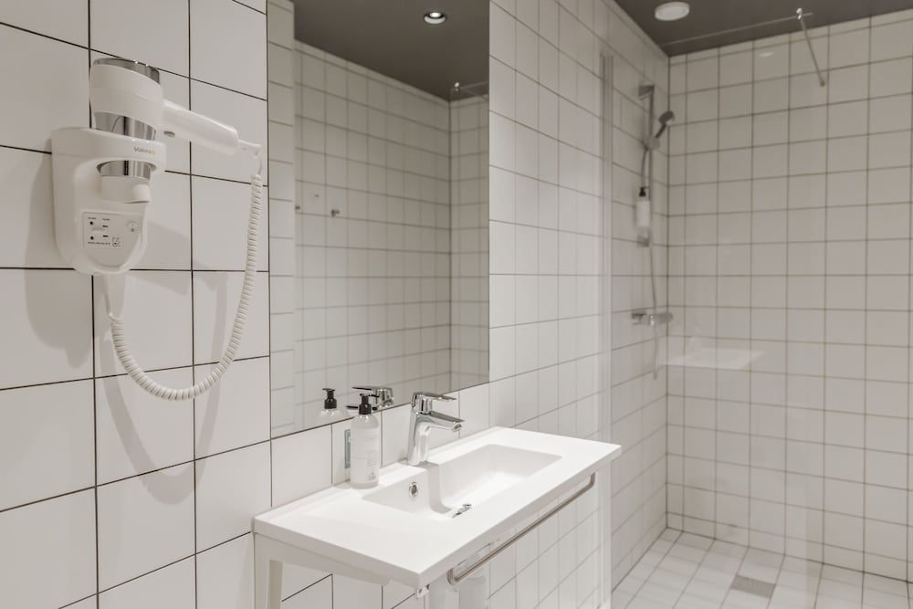 First Hotel Stockholm North Standard Double Room 9