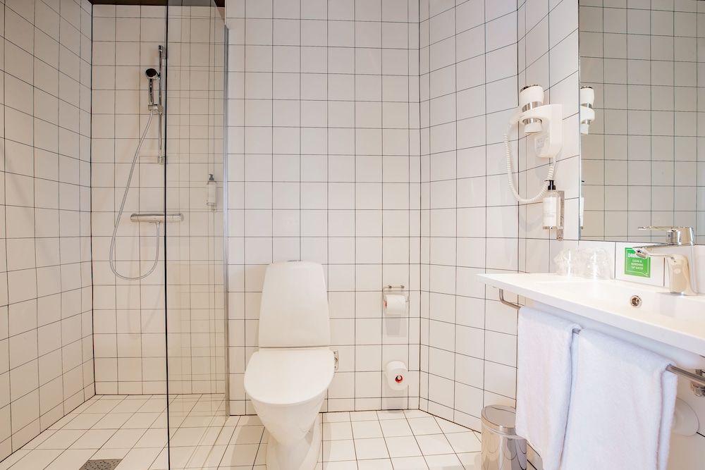 First Hotel Stockholm North Standard Twin Room 4