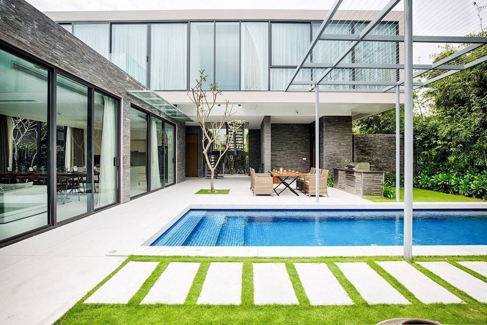 undefined Luxury Pool Villa Resort 4