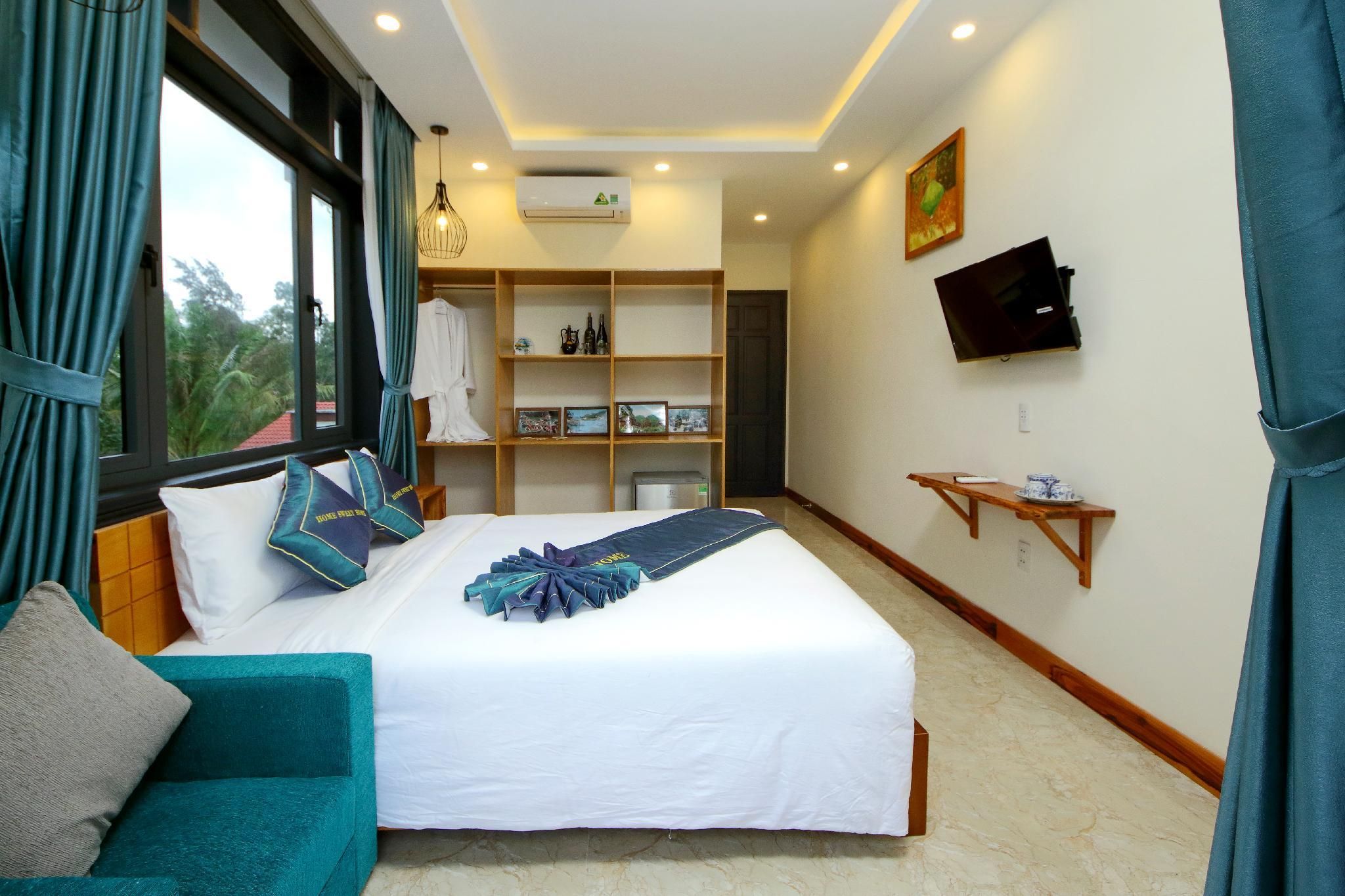Deluxe Double or Twin Room with Balcony