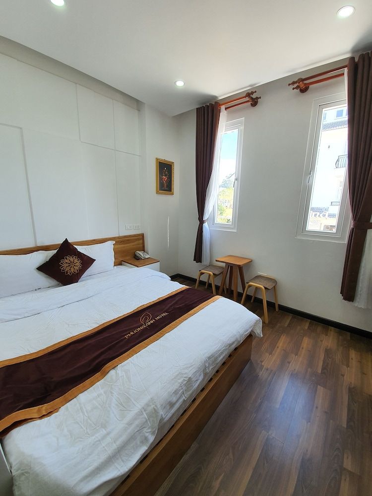 Phuong Anh Golf Valley Hotel Deluxe Room 2