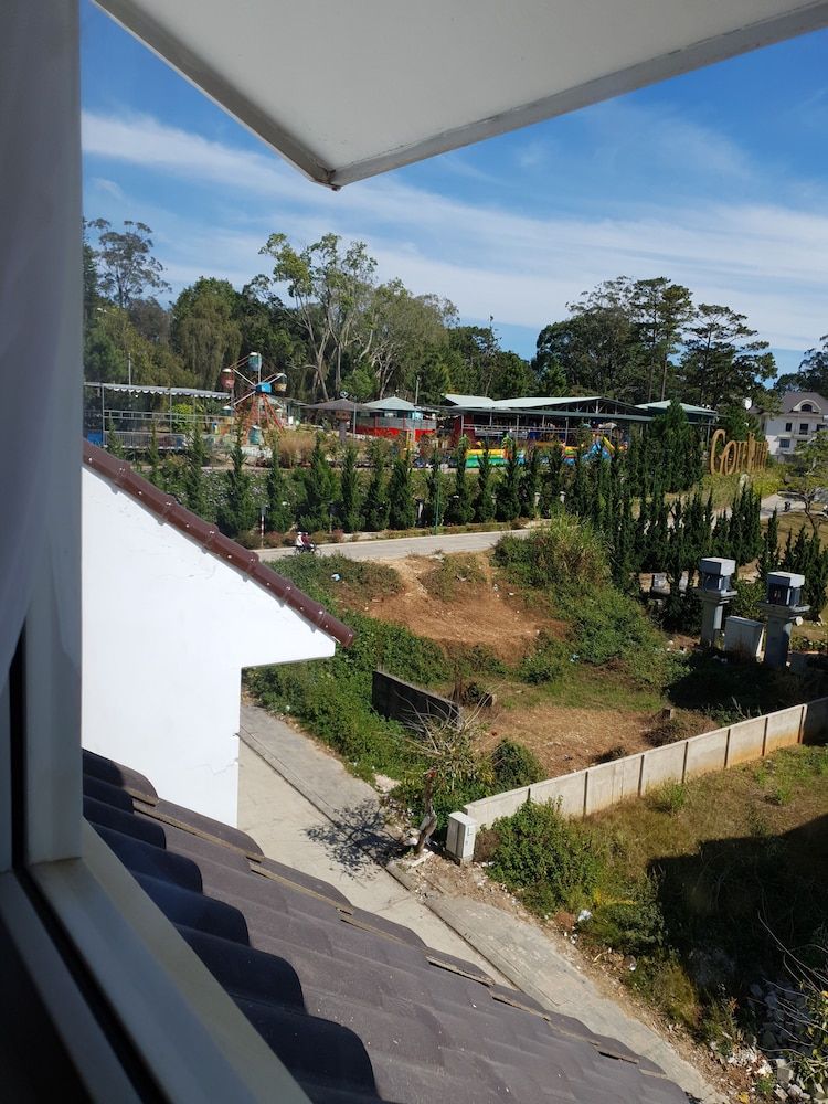 Phuong Anh Golf Valley Hotel Queen Room 14