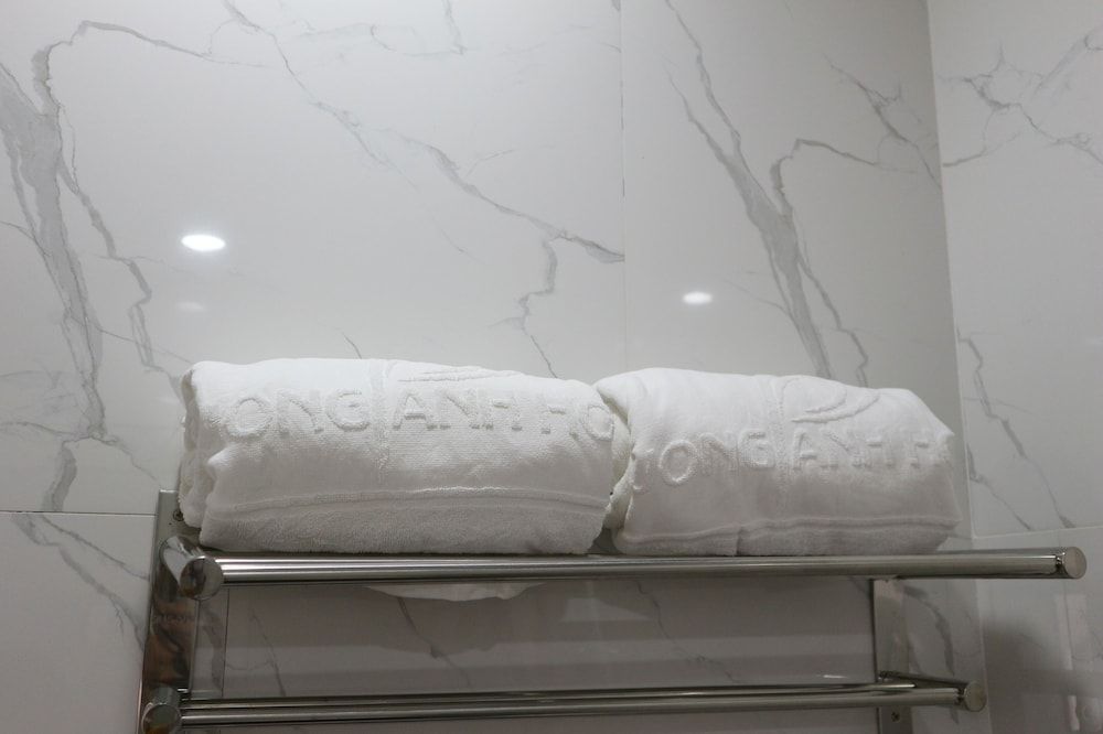 Phuong Anh Golf Valley Hotel Deluxe Room 9