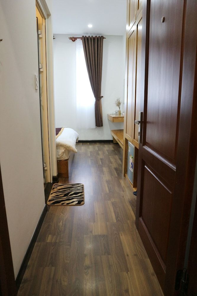 Phuong Anh Golf Valley Hotel Deluxe Room 6