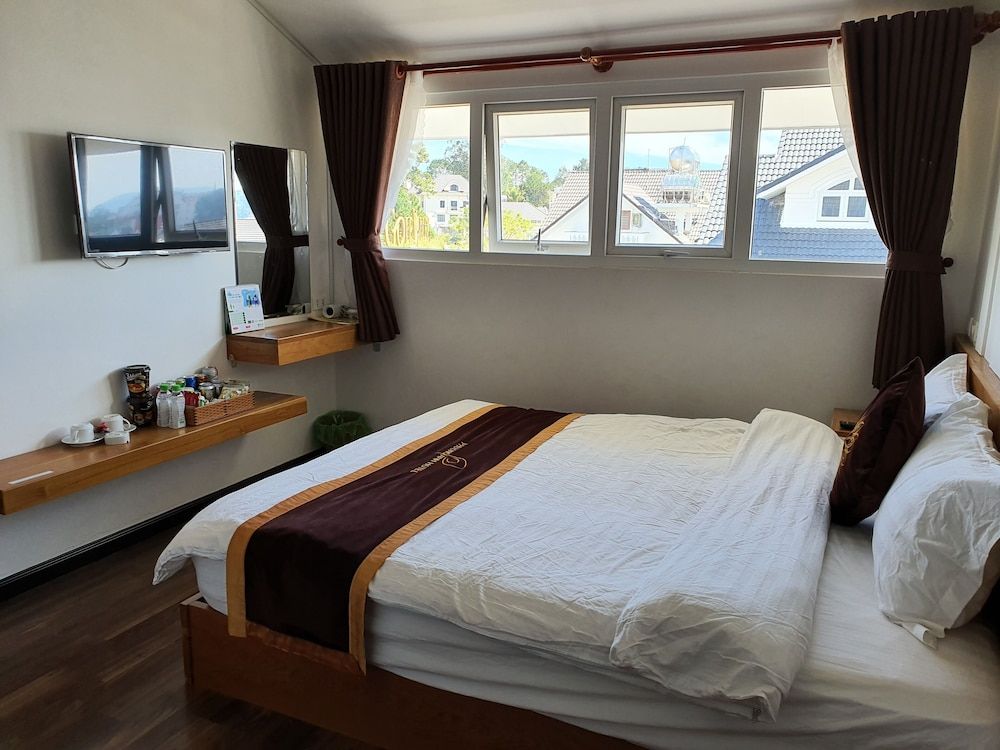 Phuong Anh Golf Valley Hotel Queen Room 5