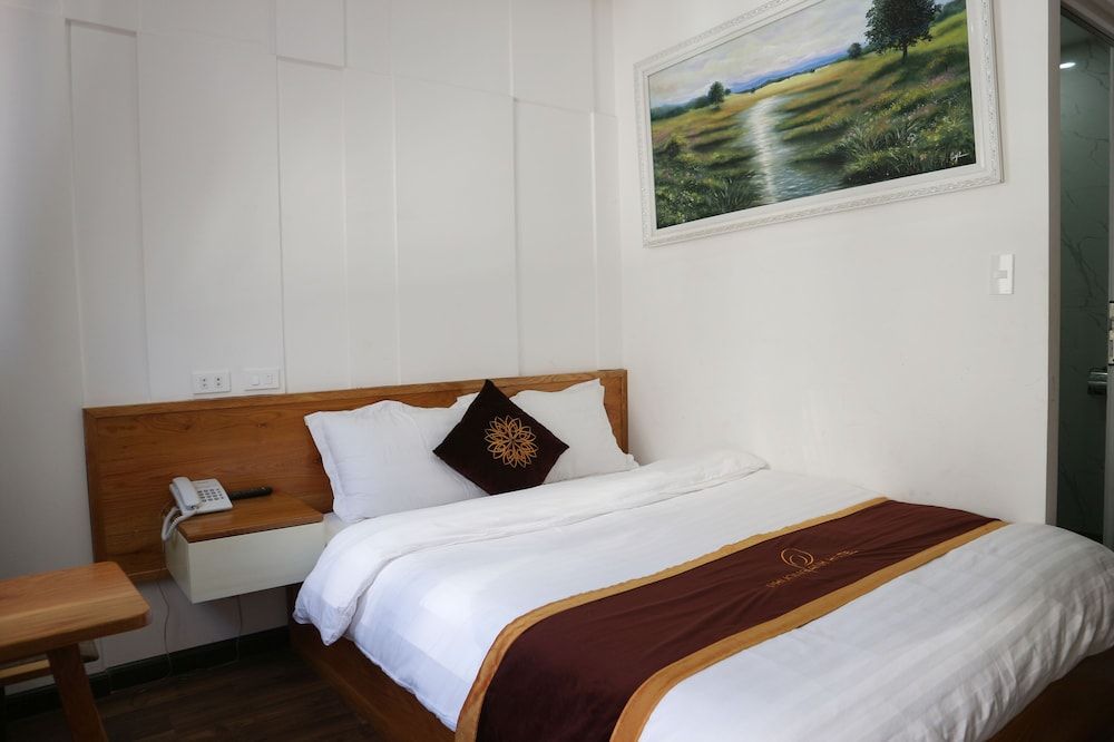 Phuong Anh Golf Valley Hotel Queen Room 4