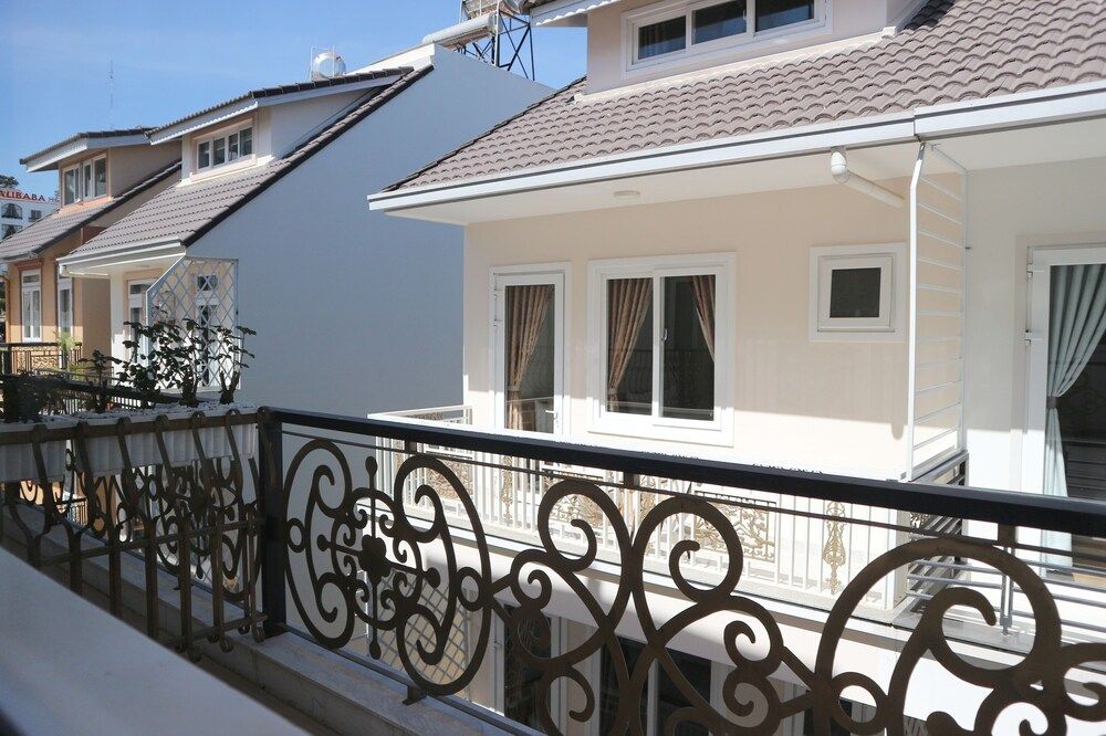 Phuong Anh Golf Valley Hotel Queen Room 13