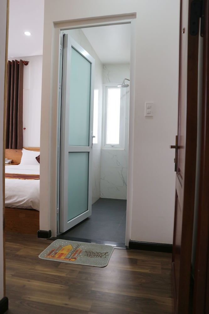 Phuong Anh Golf Valley Hotel Queen Room 10