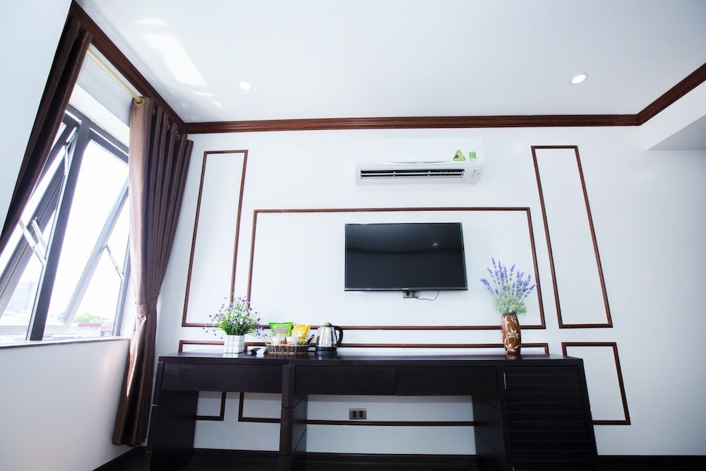 Hoang Hai Hotel Superior Triple Room 12