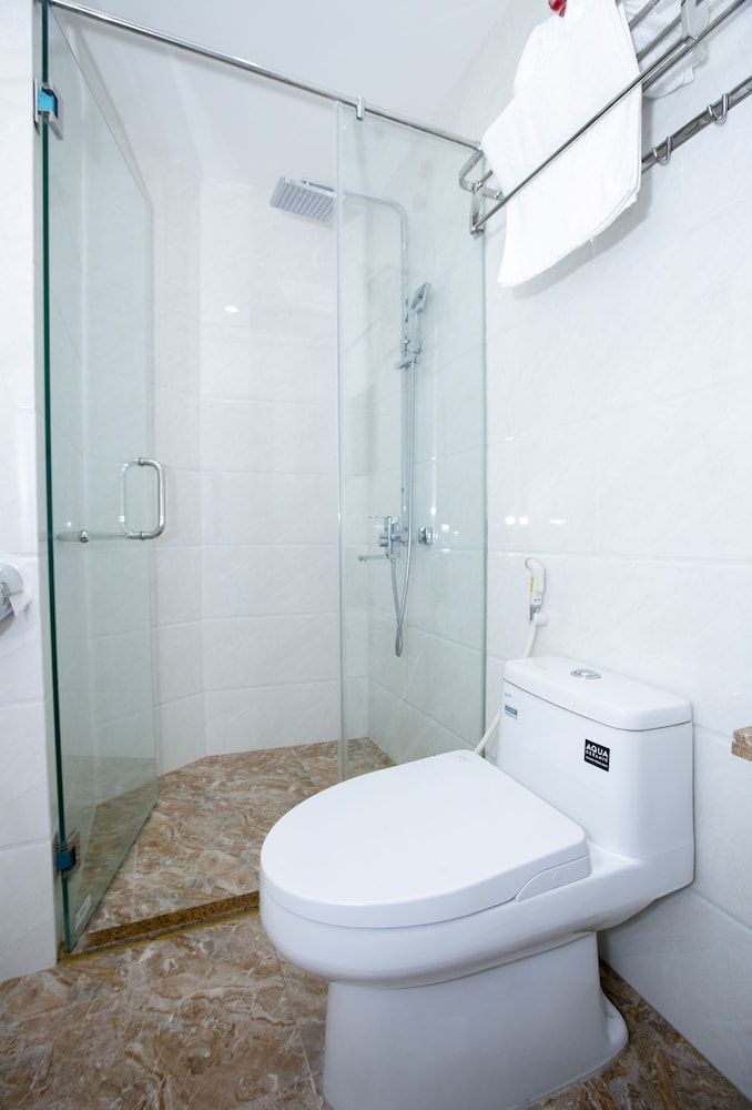 Hoang Hai Hotel Superior Triple Room 9