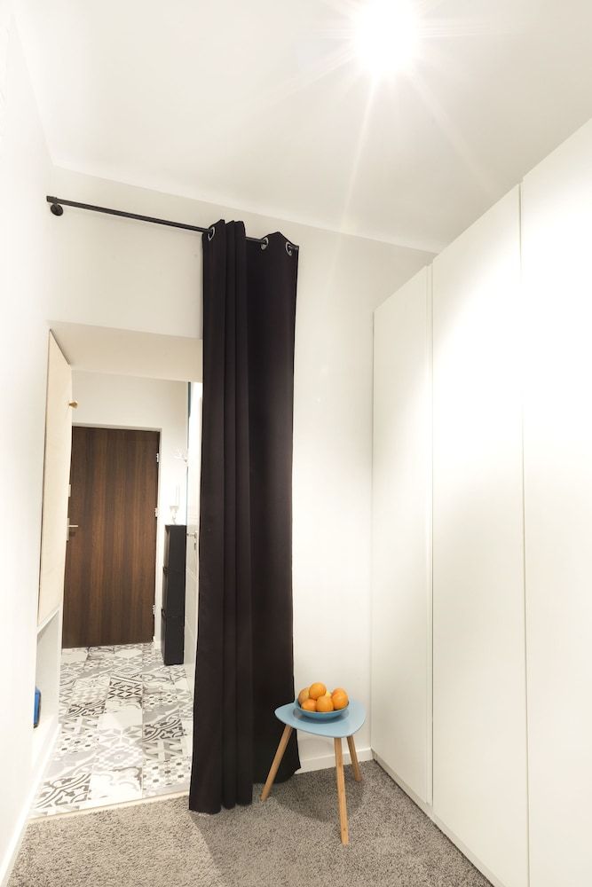 undefined Fox Center Apartments