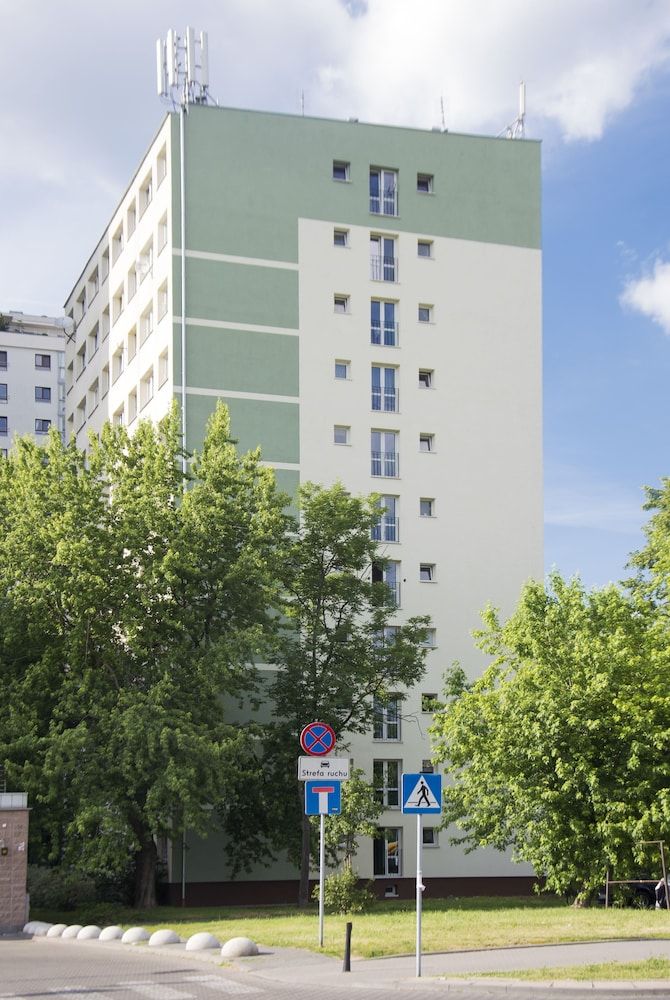 undefined Fox Center Apartments 7