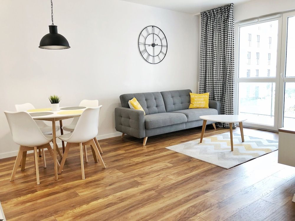 undefined Fox Center Apartments 5