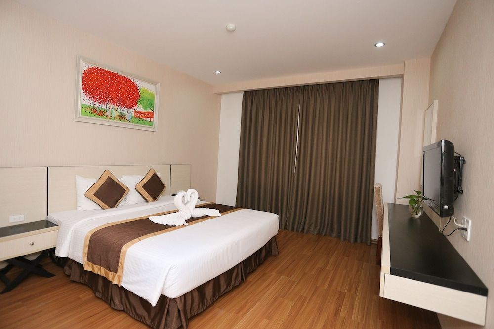 undefined Central Phu Hung Hotel 3