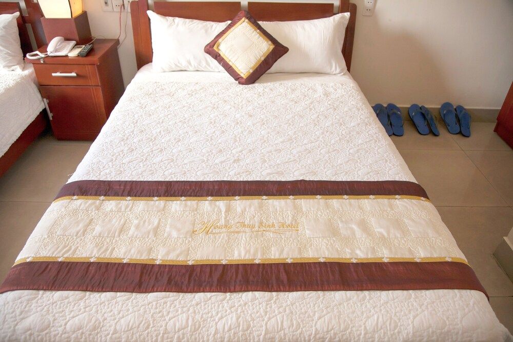 Hoang Thuy Sinh Hotel Basic Quadruple Room, 1 Bedroom 2