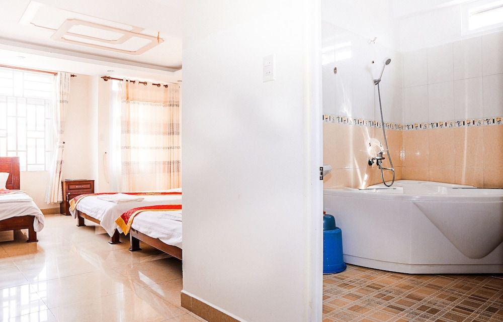 undefined Hoang Thang Hotel 10