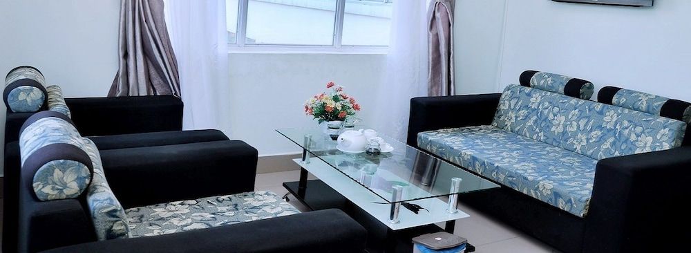 A Dong Hotel VIP Room 2