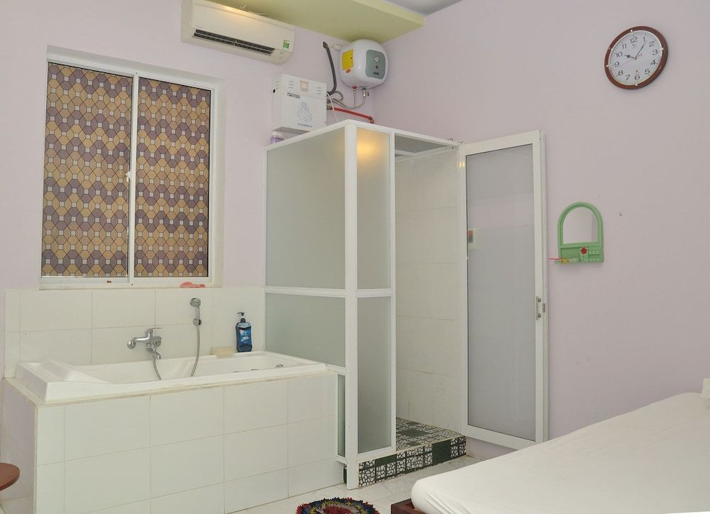 A Dong Hotel Deluxe Double Room 3