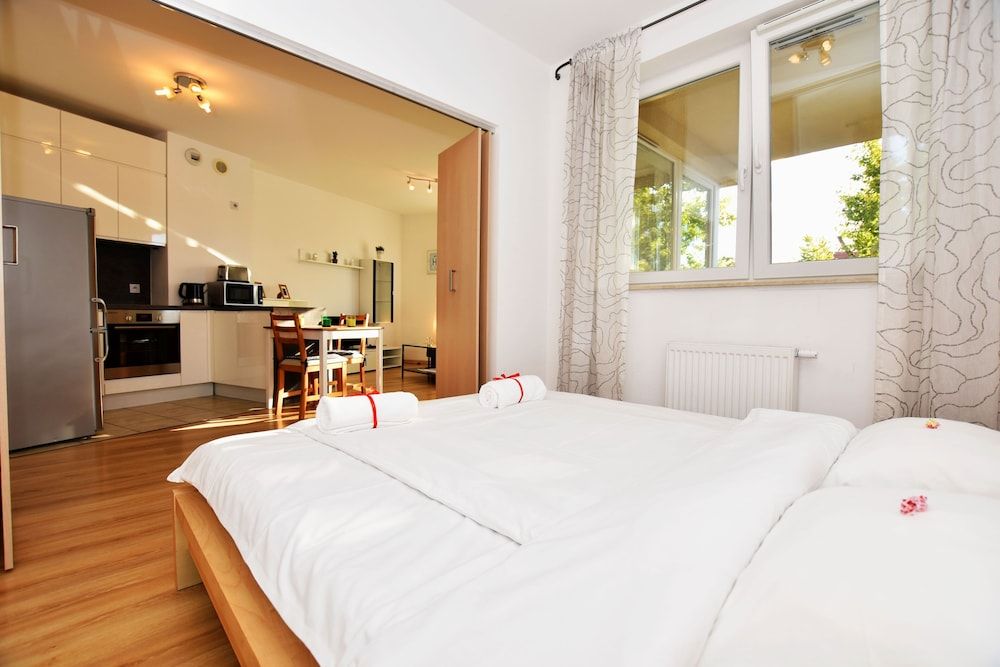Deluxe Apartment, 1 Bedroom, Balcony (ul. Wsz. Świętych 2B)