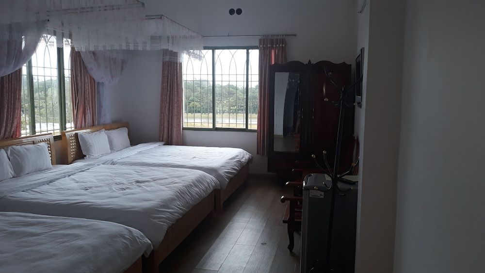 Ngoc Bich Guesthouse Room for 6 People 2