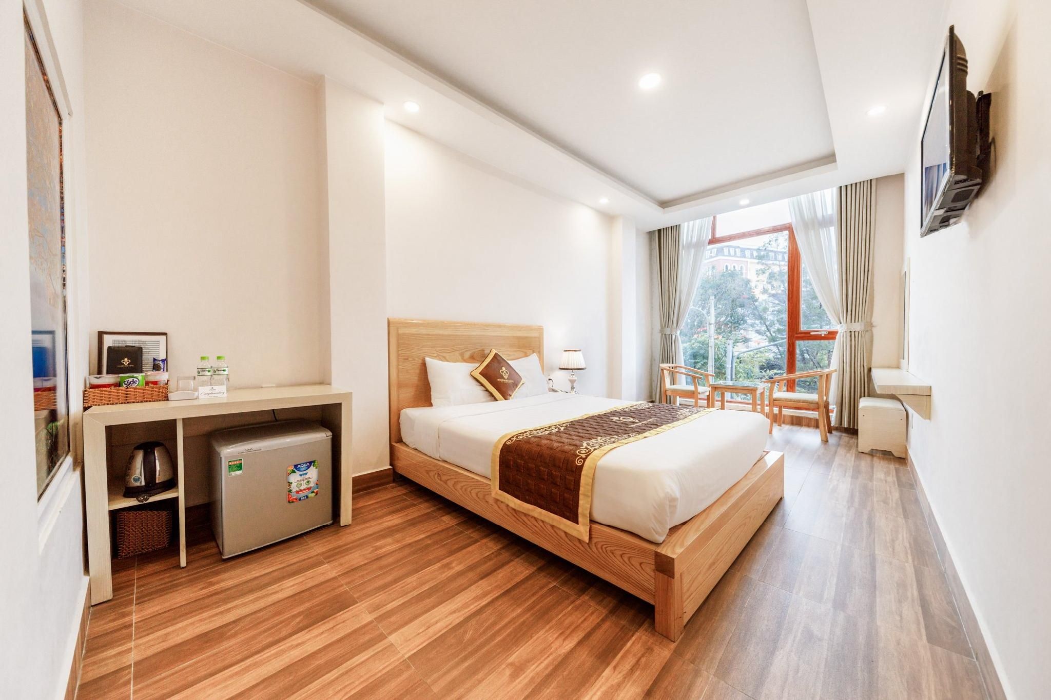 undefined Golden Bee Hotel 4