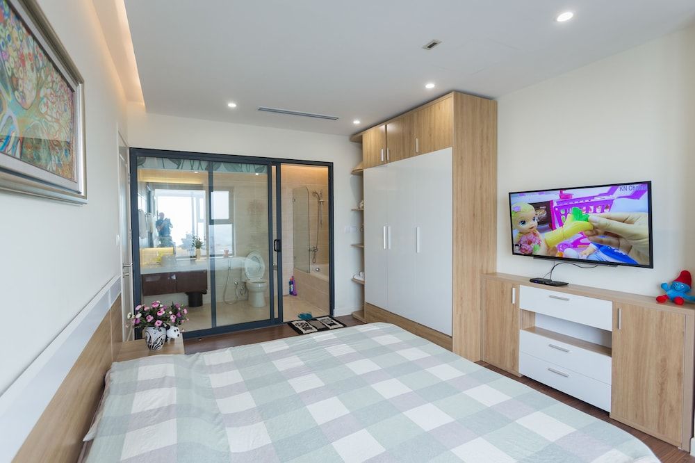 Luxury Apartment Imperia Luxury Apartment, 3 Bedrooms, Pool View, Garden Area 66
