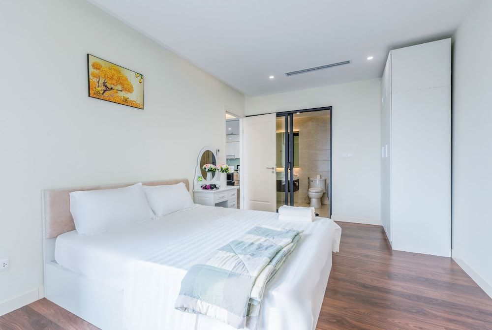 Luxury Apartment Imperia Luxury Apartment, 3 Bedrooms, Pool View, Garden Area 24