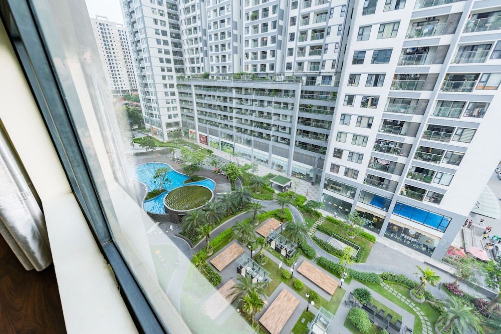 Luxury Apartment Imperia Luxury Apartment, 3 Bedrooms, Pool View, Garden Area 84