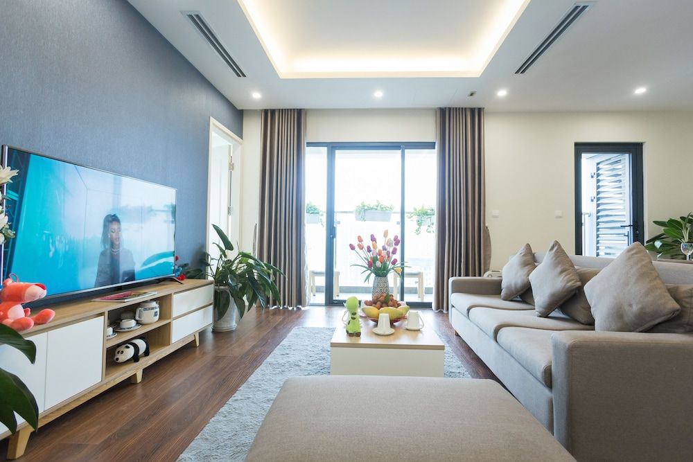 Luxury Apartment Imperia Luxury Apartment, 3 Bedrooms, Pool View, Garden Area 82
