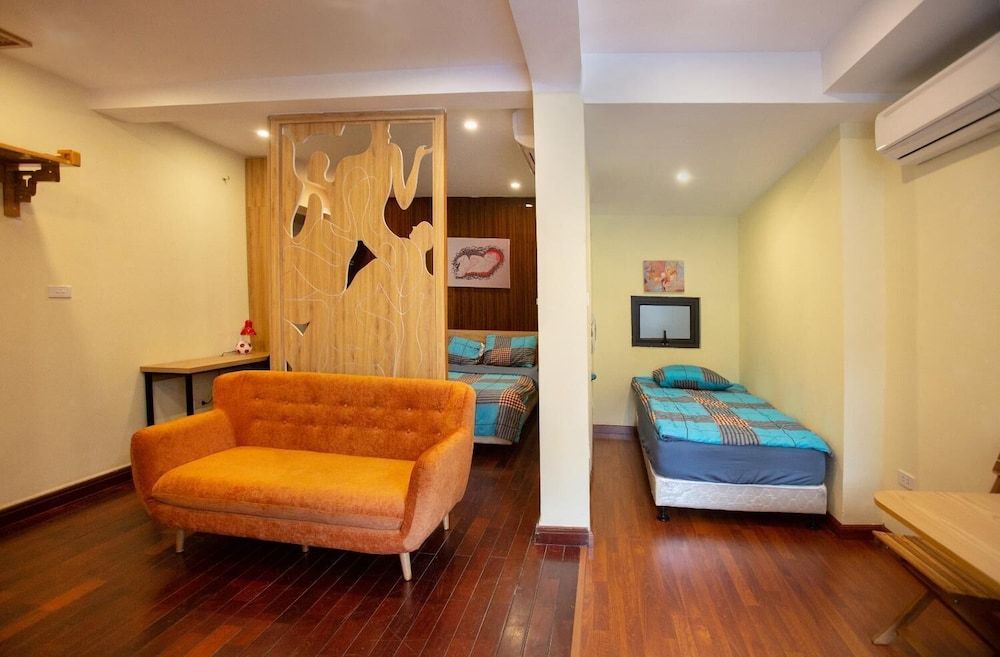 undefined Carrot Haus 5