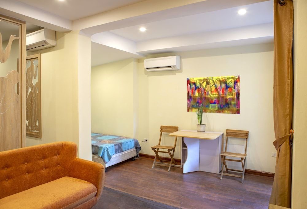 undefined Carrot Haus 2